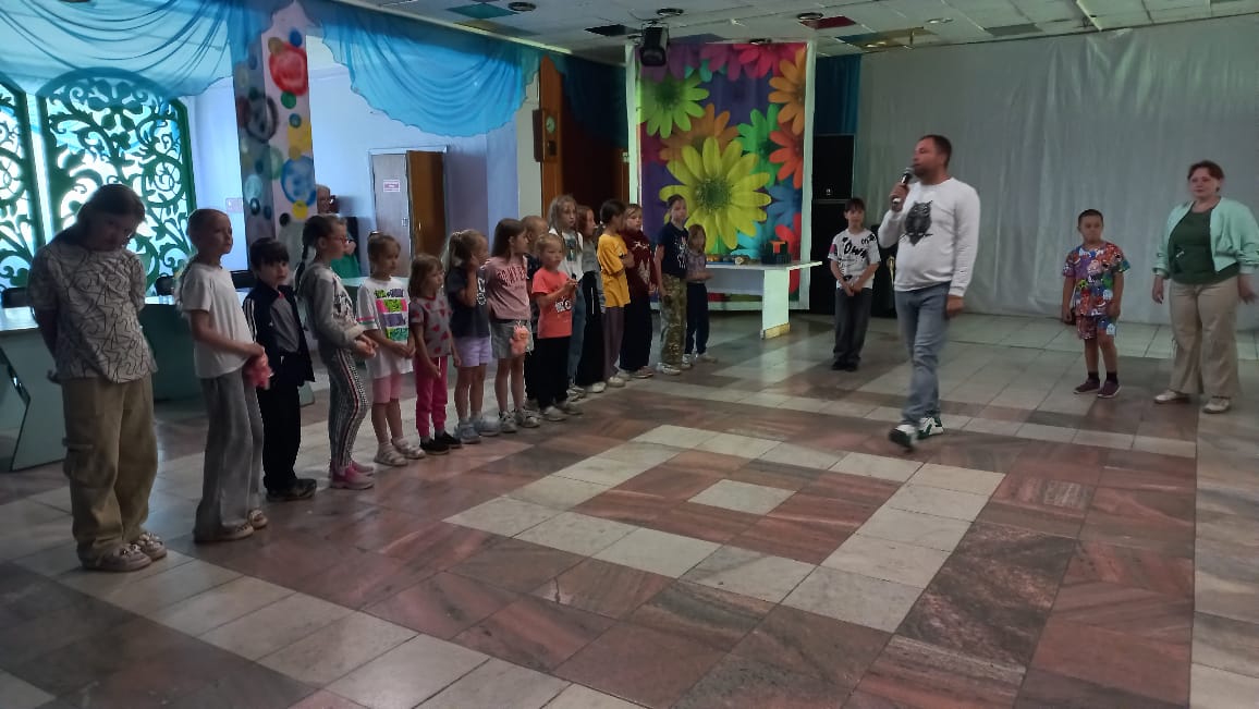 Развлекательная программа в ДК Юбилейный &amp;quot; Картонный тимбилдинг&amp;quot;.